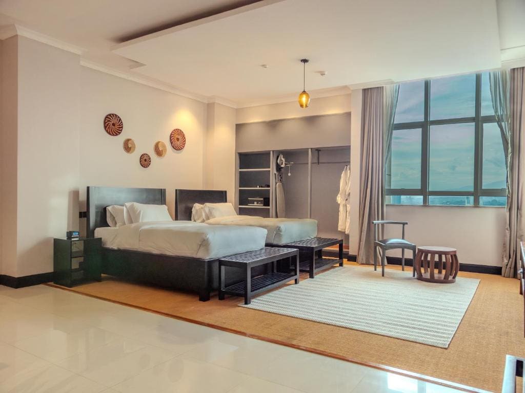 Deluxe Twin Room room - Image 2