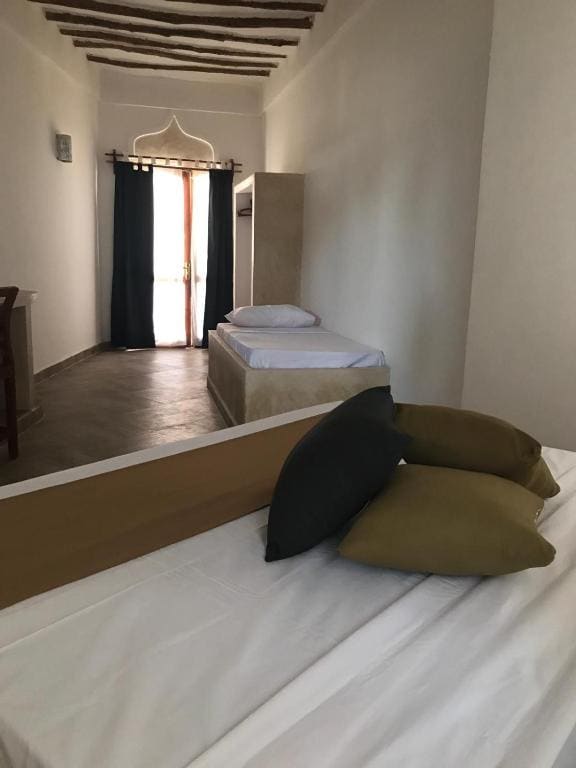 Deluxe Triple Room room - Image 3