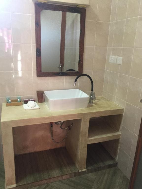Deluxe Triple Room room - Image 2