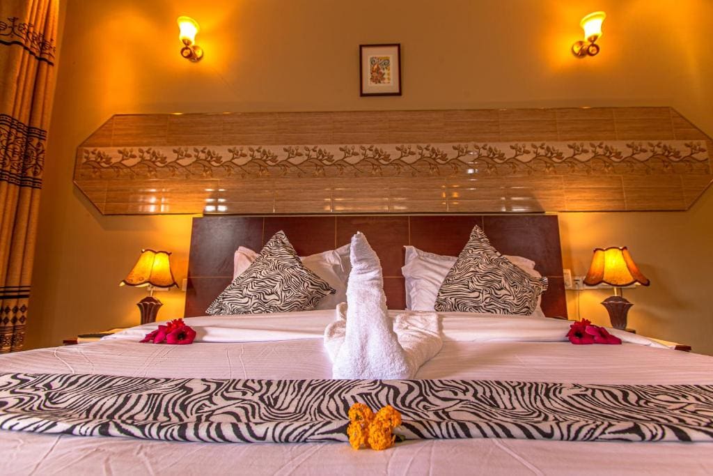 Deluxe Suite room - Image 3