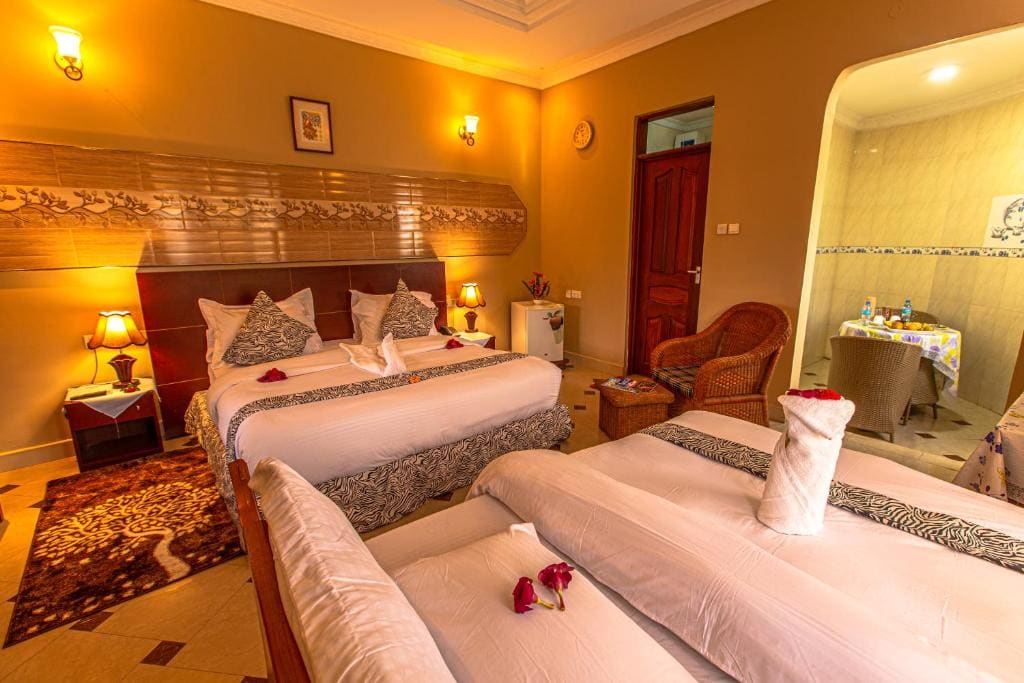 Deluxe Family Suite room - Image 2