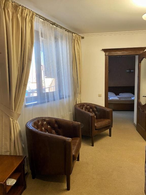 Suite room - Image 1