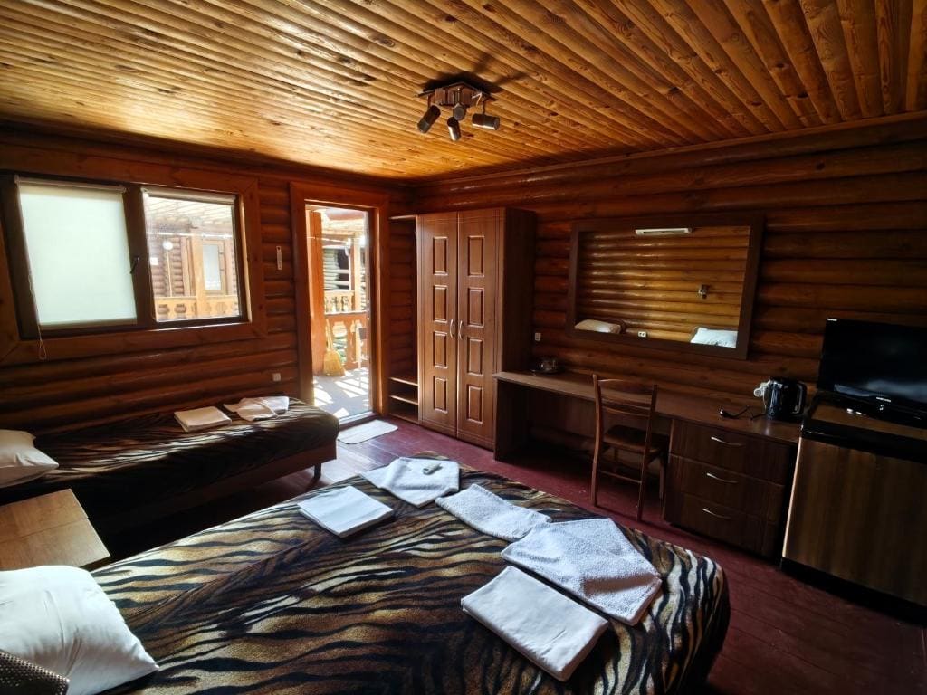 Standard Triple Room room - Image 1