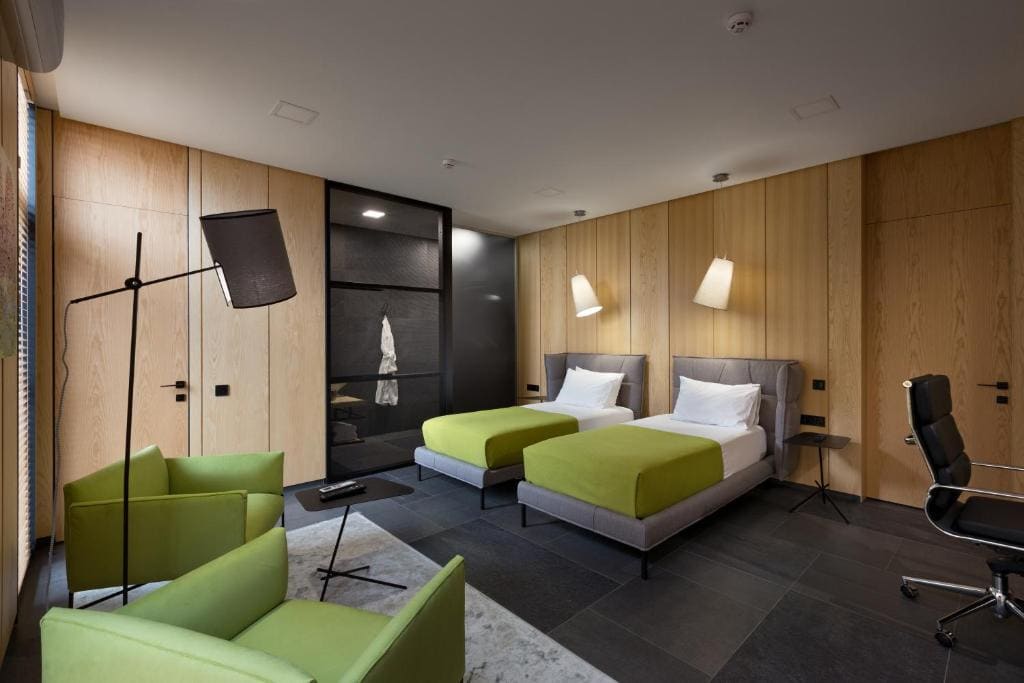 Suite with River View room - Image 3