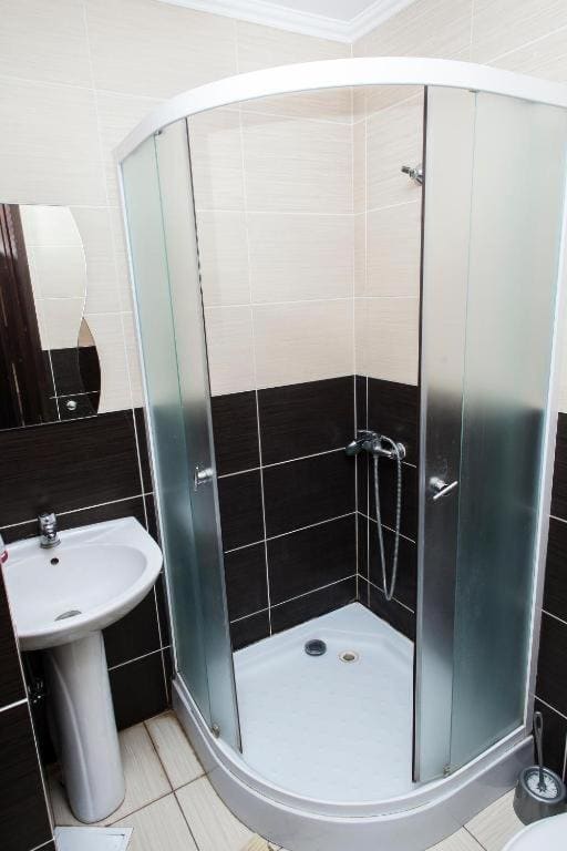 Small Double Room room - Image 1