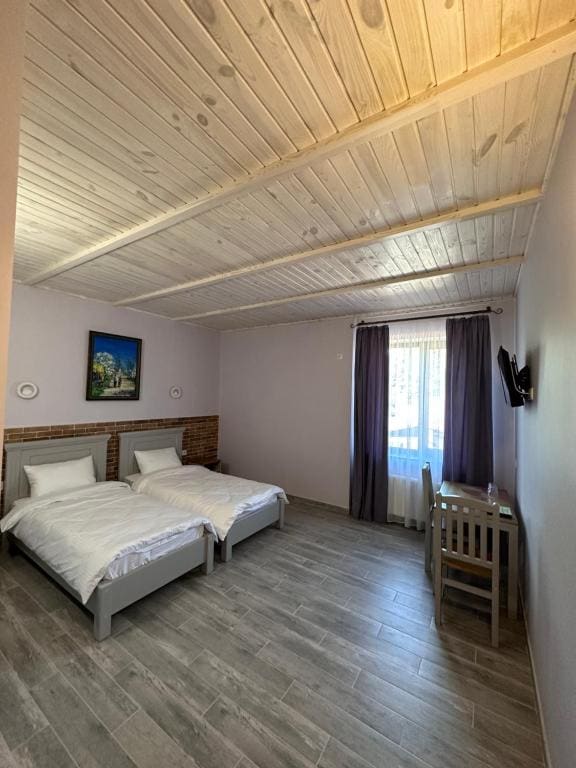 Twin Room with Private Bathroom room - Image 1