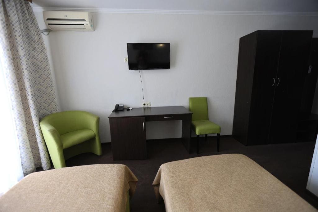 Superior Twin Room room - Image 2