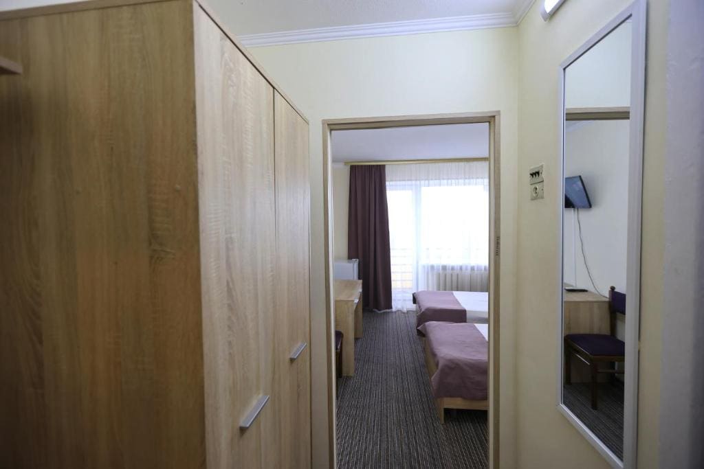 Standard Twin Room room - Image 1