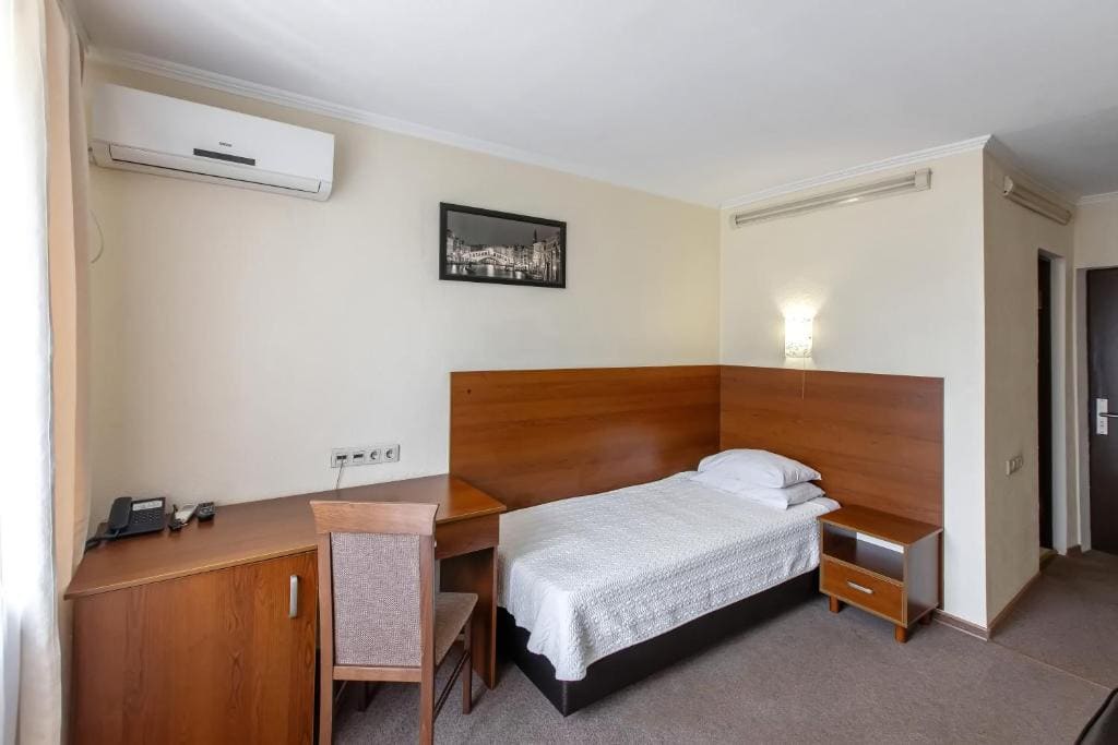 Superior Single Room room - Image 1