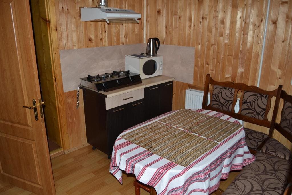 Standard Family Room room - Image 3