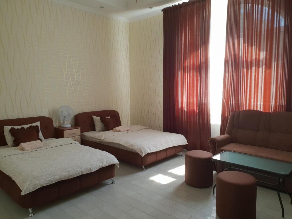 Standard Triple Room room - Image 1