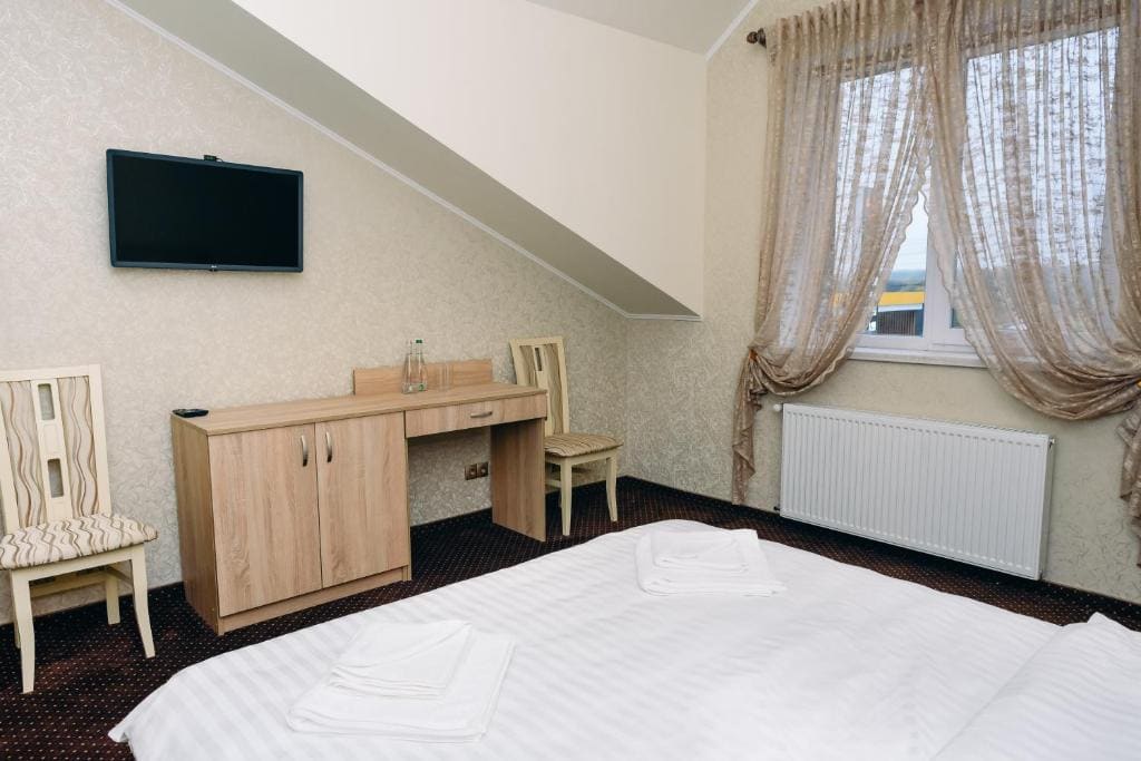 Deluxe King Room room - Image 2