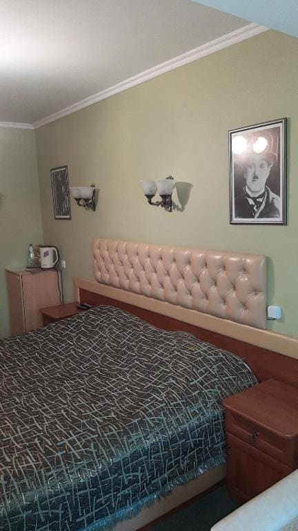 Large Twin Room room - Image 3