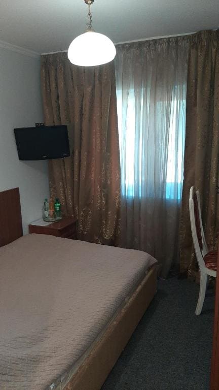 Large Twin Room room - Image 2