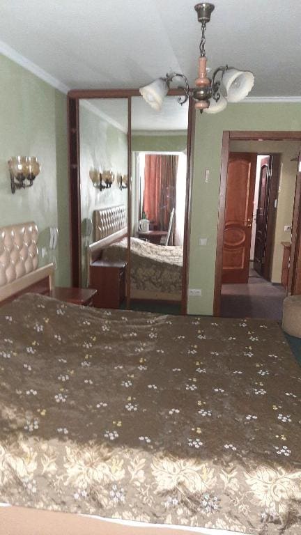 Large Double Room room - Image 3