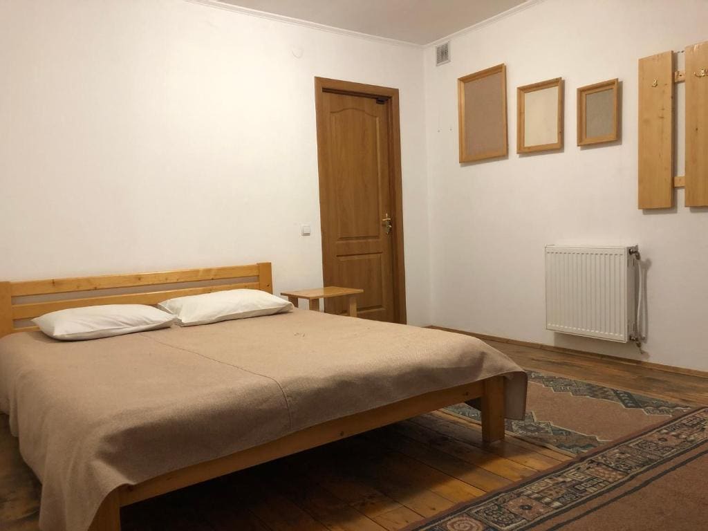 Triple Room with Shared Bathroom room - Image 1