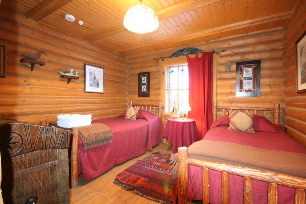 Luxury Quadruple Room room - Image 3