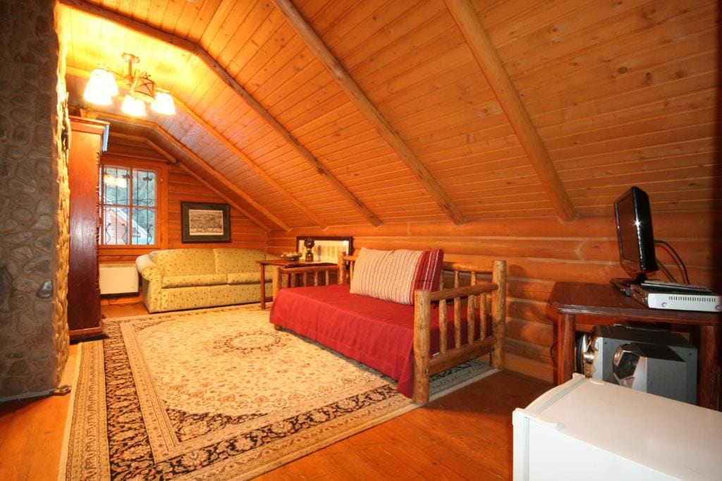Quadruple Room with Bath room - Image 3