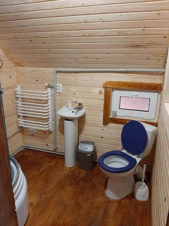 Vacation Home room - Image 3