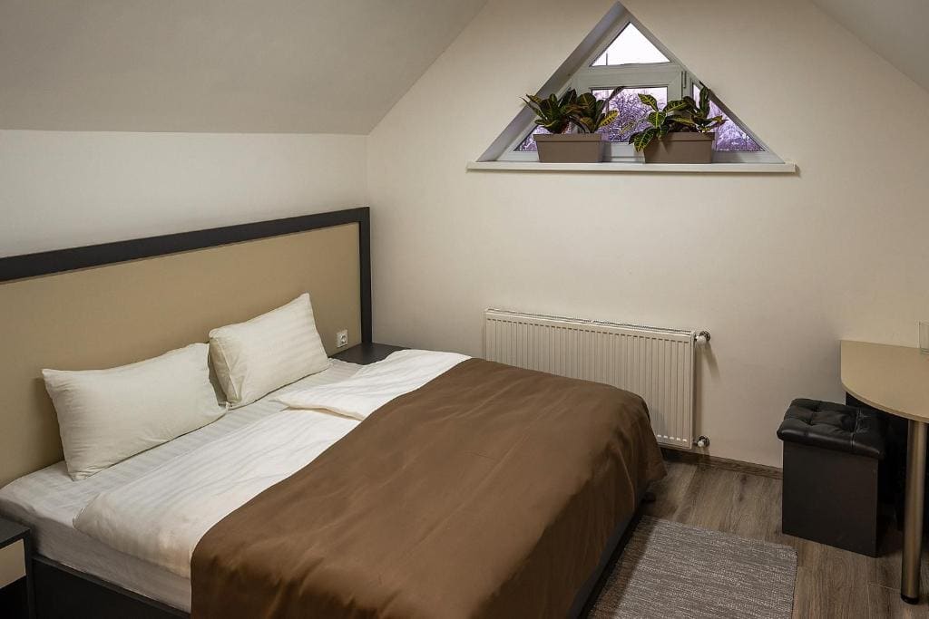 Standard Double Room room - Image 2