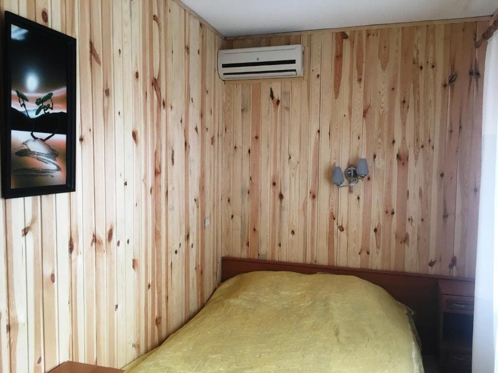 Two-Bedroom Townhouse room - Image 3