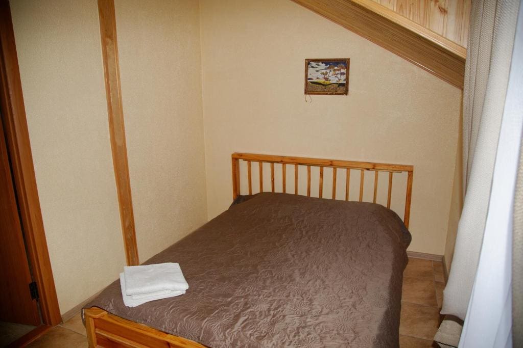 Superior Family Room room - Image 3
