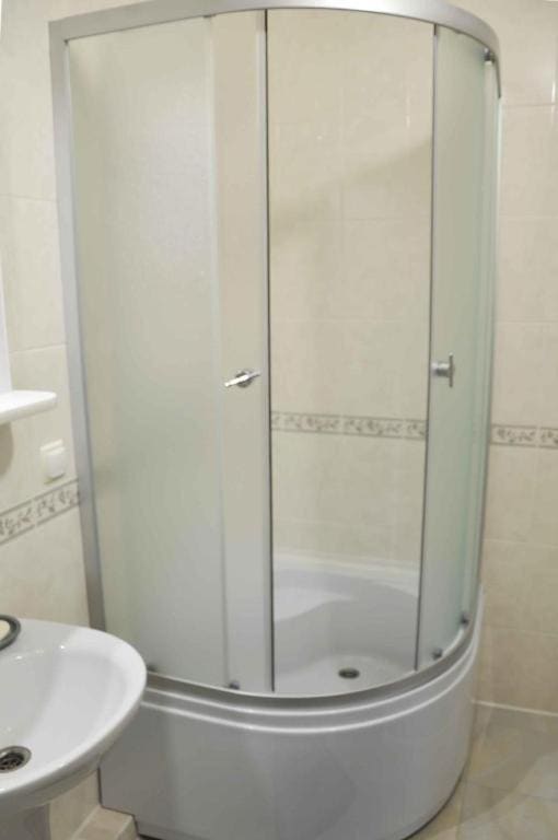 Quadruple Room with Bathroom room - Image 3