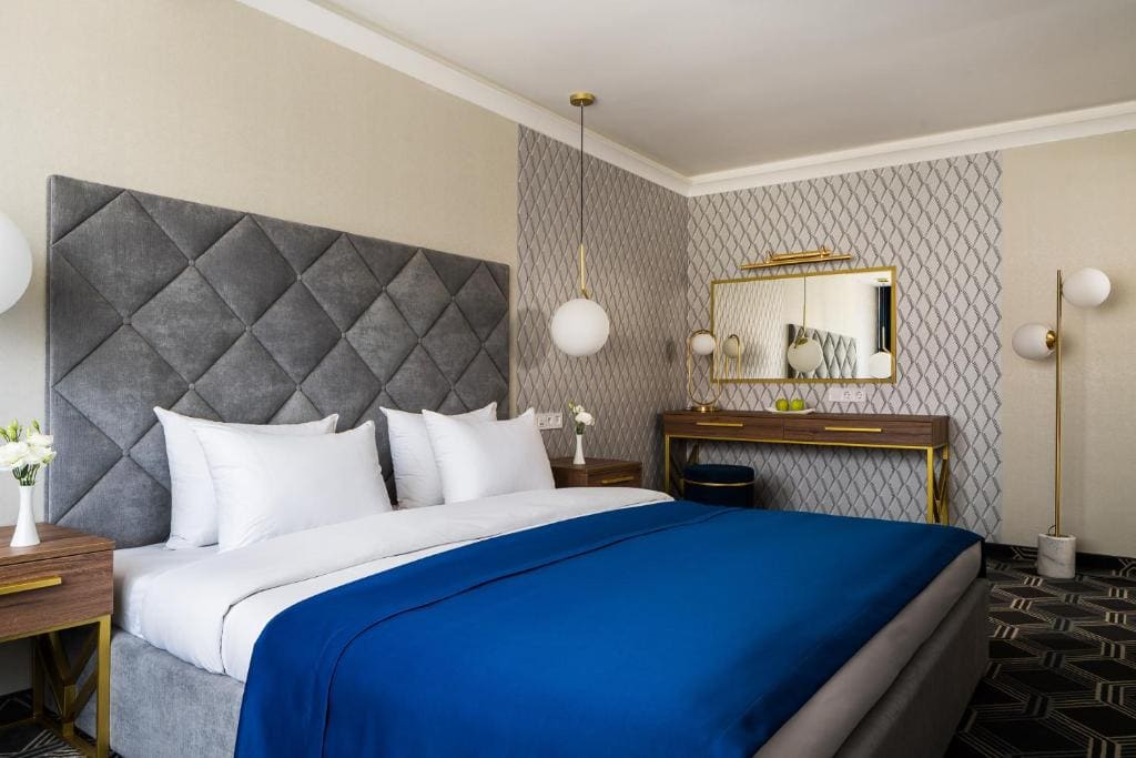 Suite room - Image 1