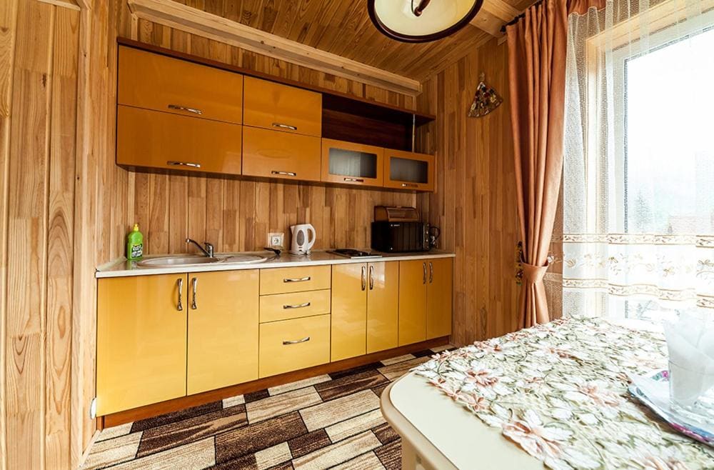 Apartment with Mountain View room - Image 3