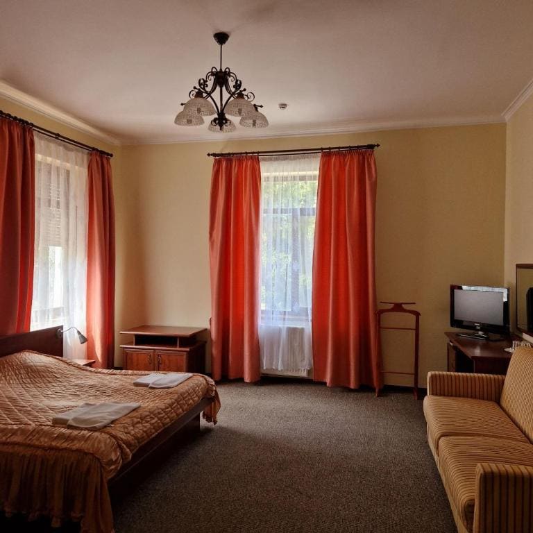 One-Bedroom Suite room - Image 1