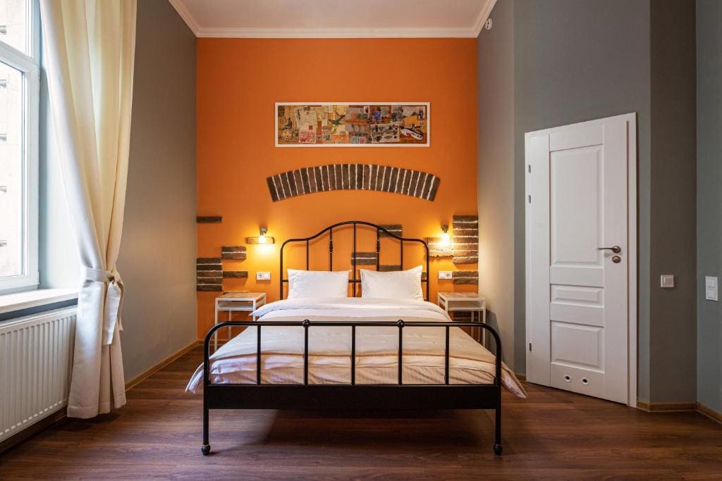 Large Double Room room - Image 2