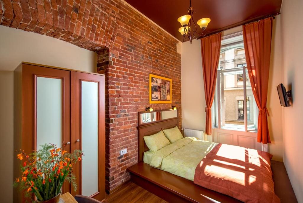 Double Room with Private External Bathroom room - Image 1