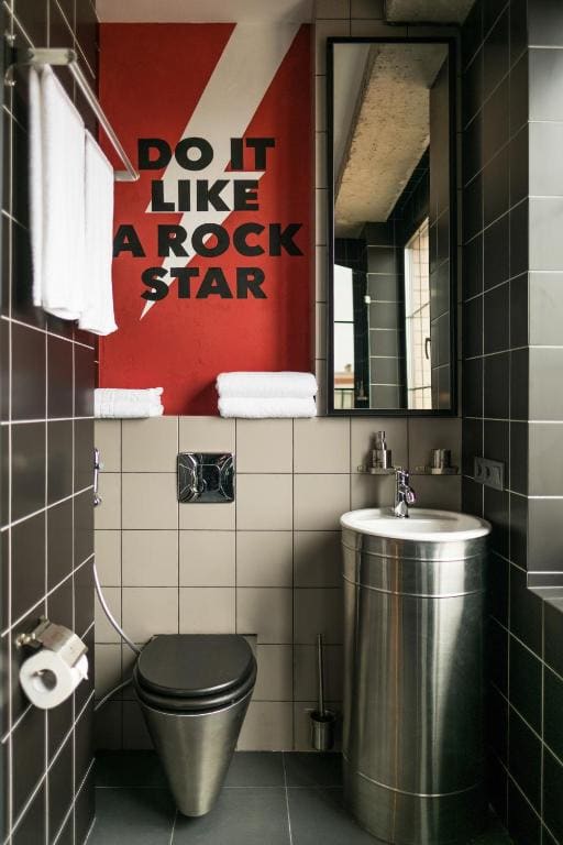 Junior Suite with City View - Lenny Kravitz room room - Image 2