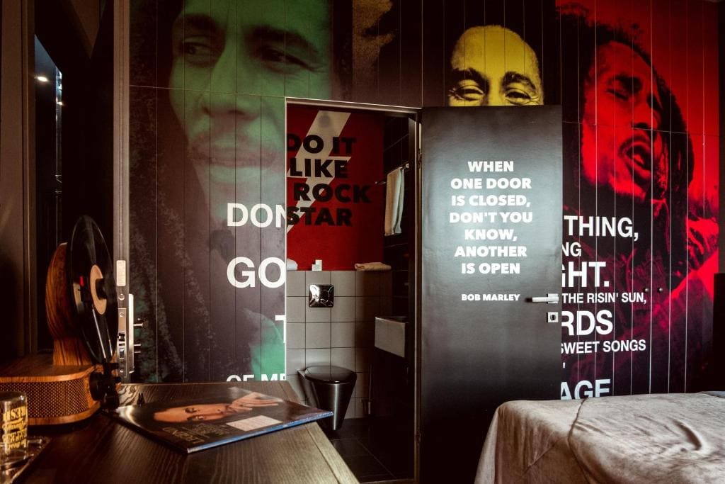 Superior Double or Twin Room - Bob Marley room room - Image 1