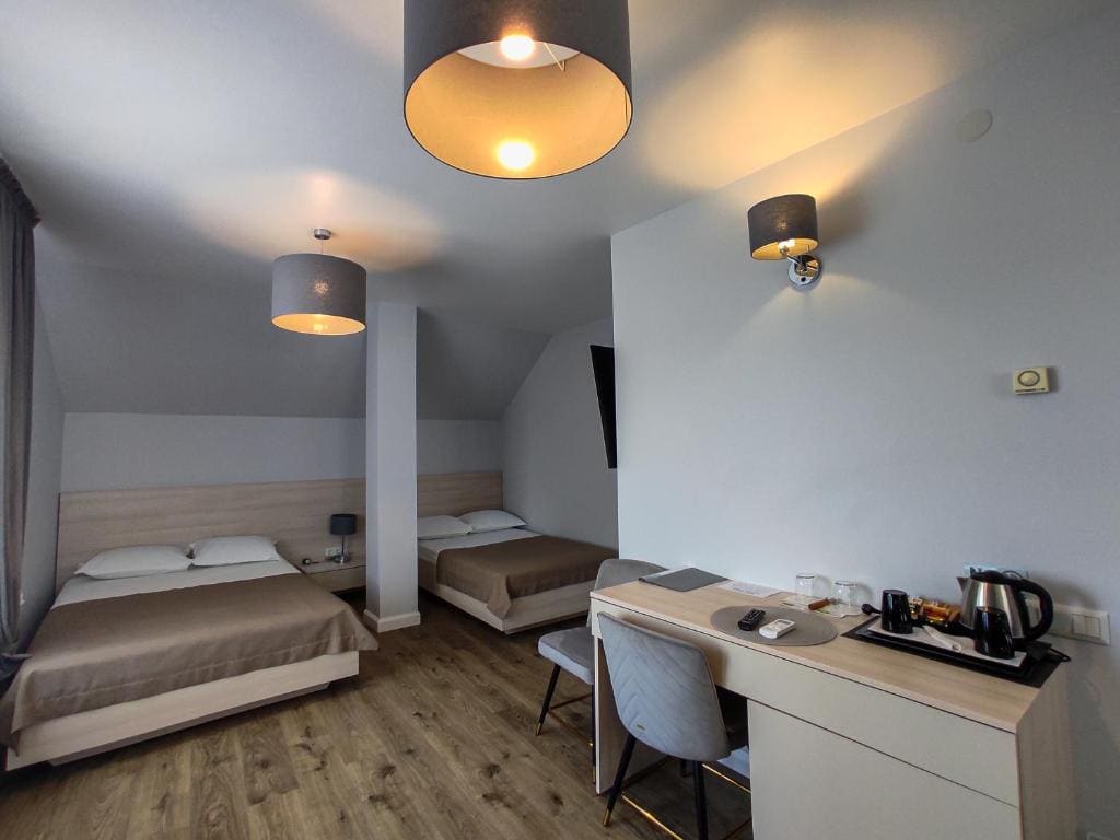 King Suite room - Image 3
