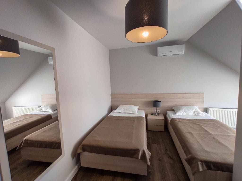 Twin Room with Balcony room - Image 1