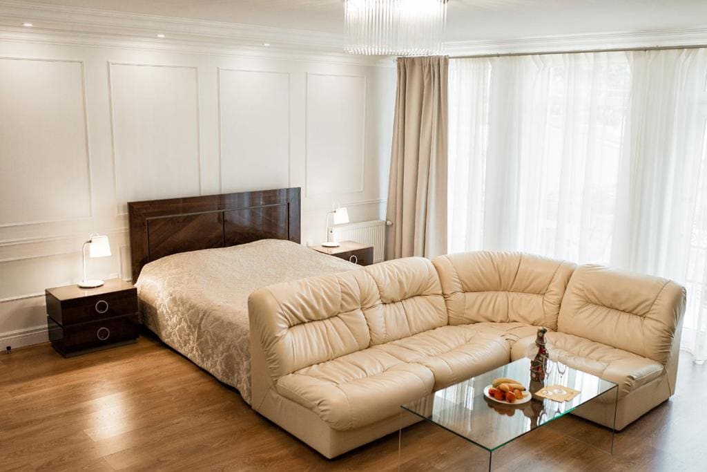 King Suite with Balcony room - Image 1