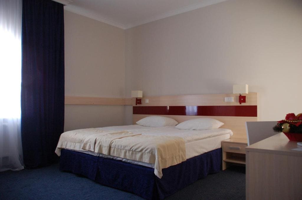 Superior Double or Twin Room room - Image 1