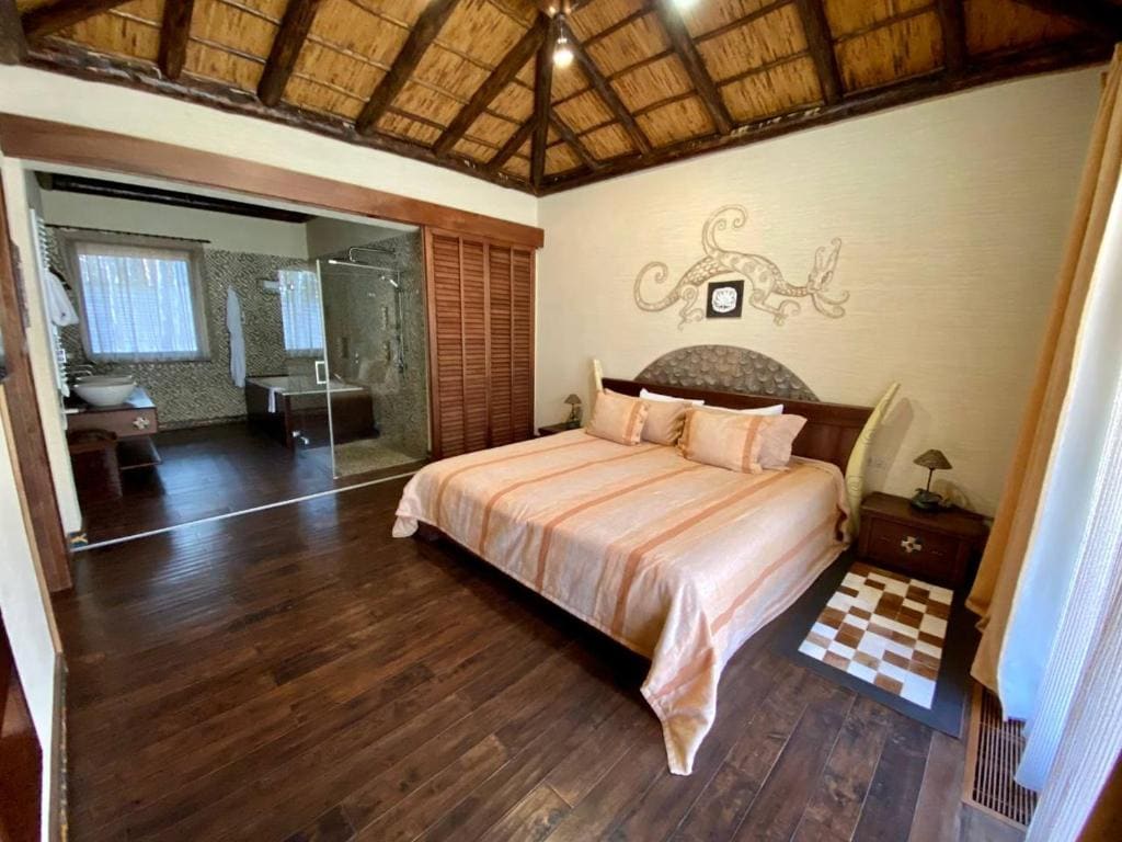 Two-Bedroom Bungalow room - Image 1