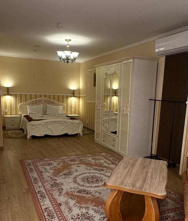 Apartment room - Image 1