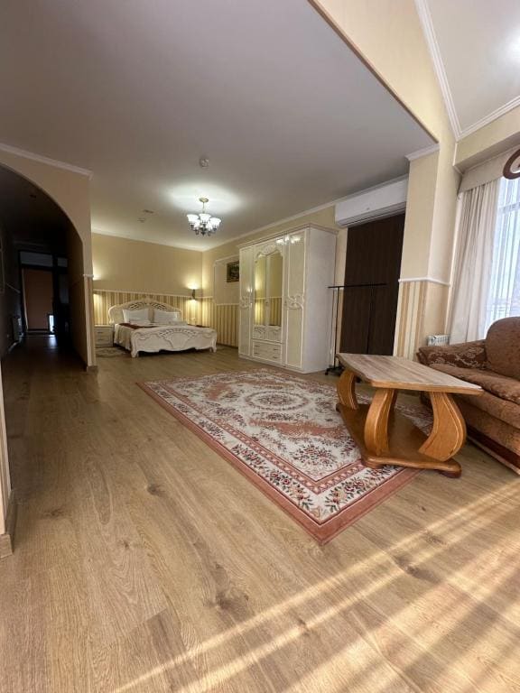 Apartment room - Image 2