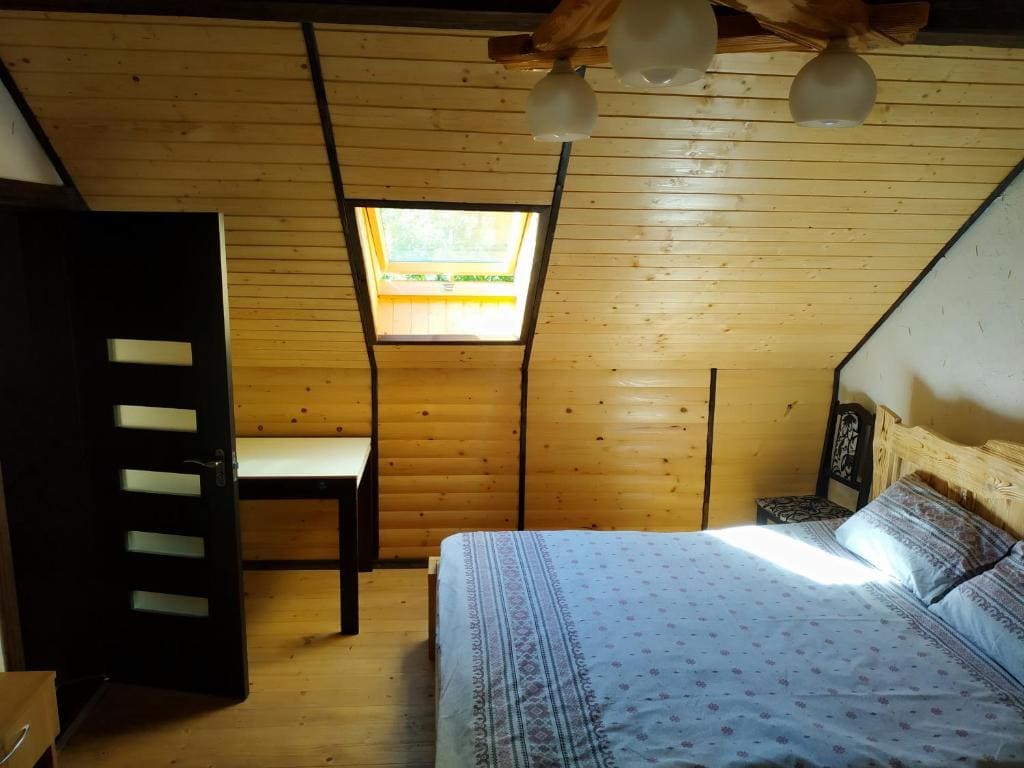 Double Room with Private Bathroom room - Image 3