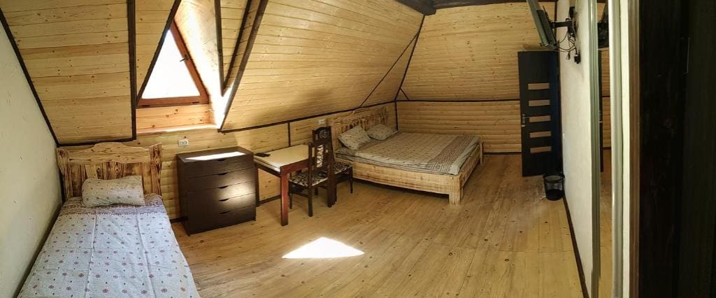 Triple Room with Private Bathroom room - Image 3