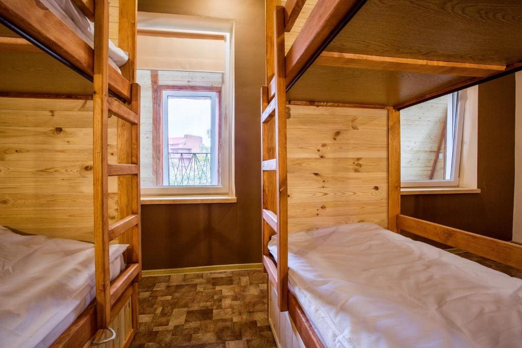 Bunk Bed in Mixed Dormitory Room room - Image 3
