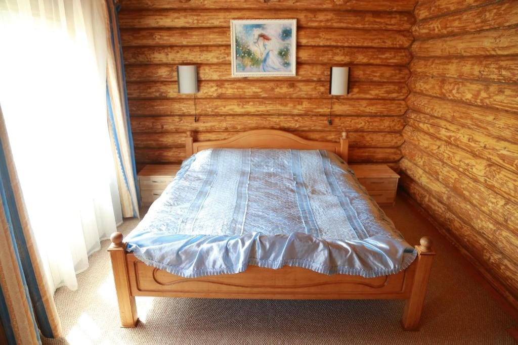One-Bedroom Cottage room - Image 1