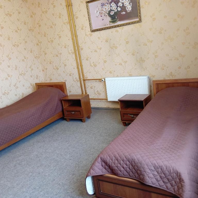 Twin Room with Bathroom room - Image 2