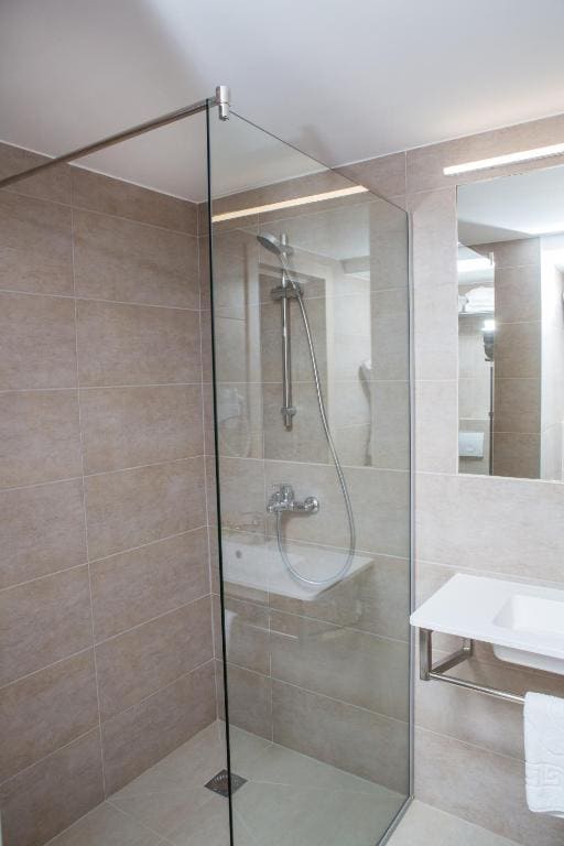 Double or Twin Room room - Image 2
