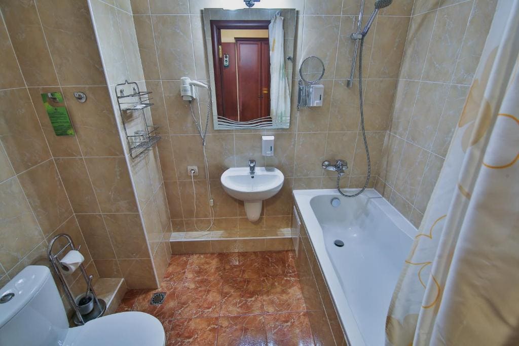 Standard King Room room - Image 3