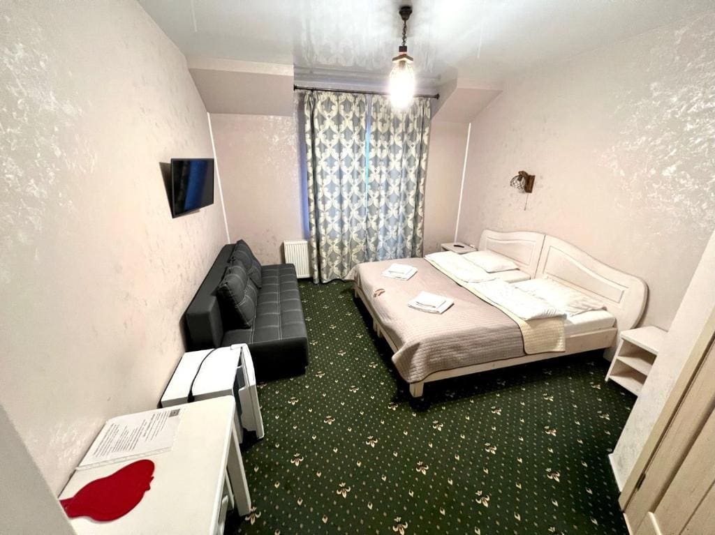 Triple Room with Mountain View room - Image 2
