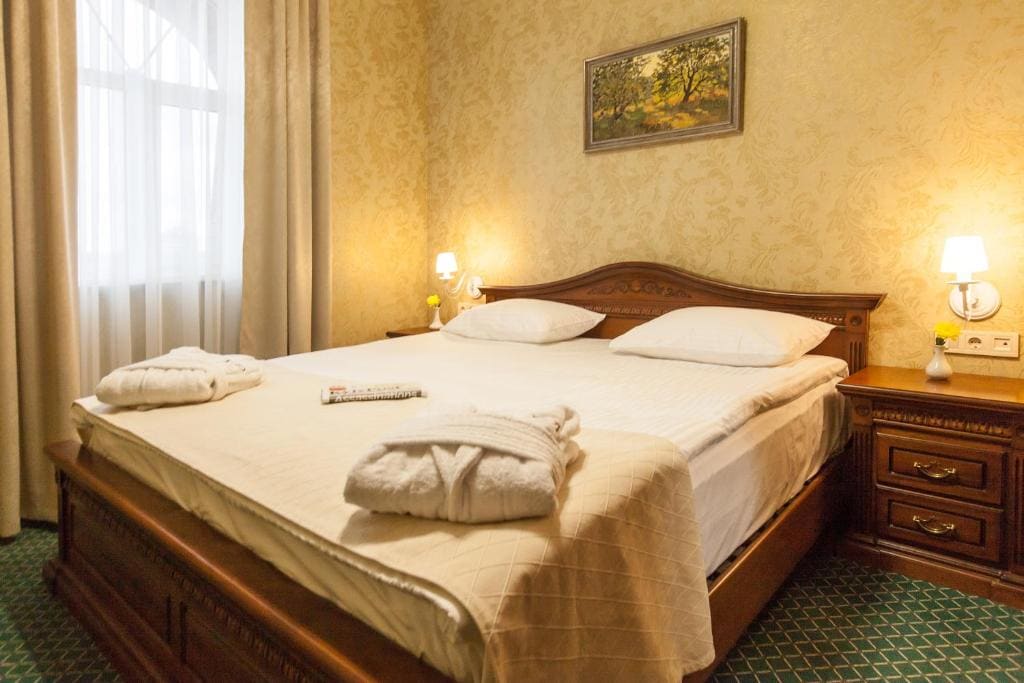 Deluxe Family Room room - Image 2